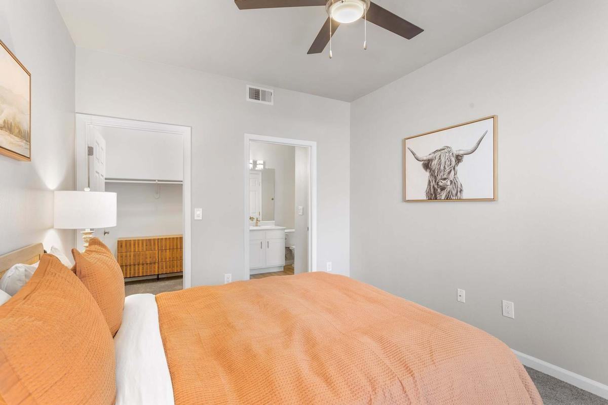 603 College Pkwy - Photo 5 of 29