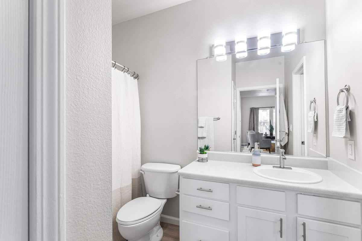 603 College Pkwy - Photo 6 of 29