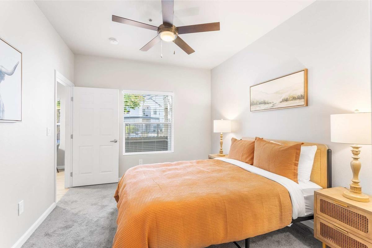 603 College Pkwy - Photo 5 of 29