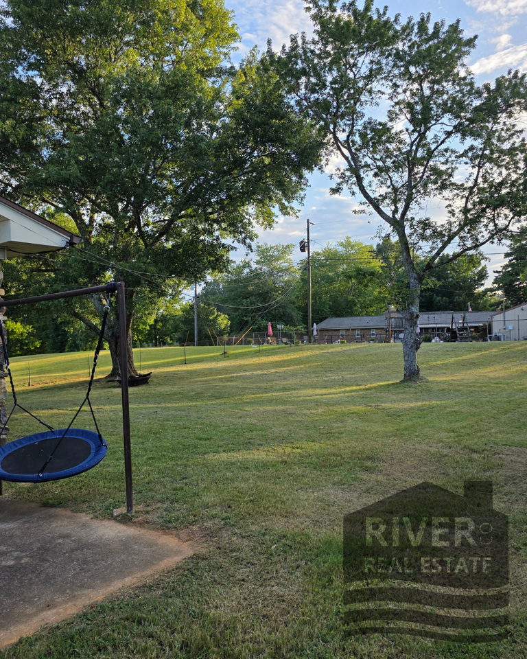 1233 Ridge Dr #1 - Photo 3 of 22