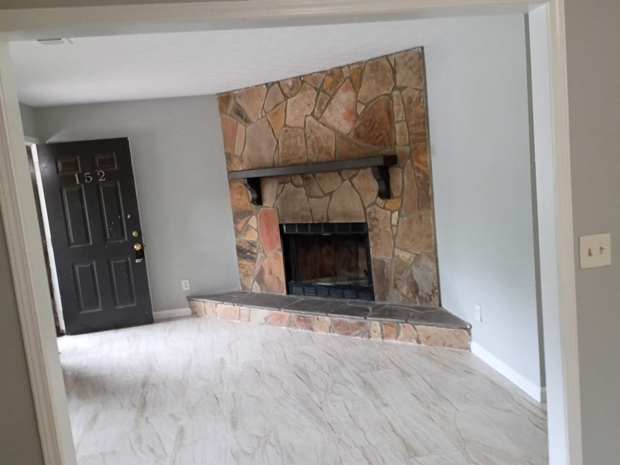 152 Forest Pl #152 - Photo 4 of 16