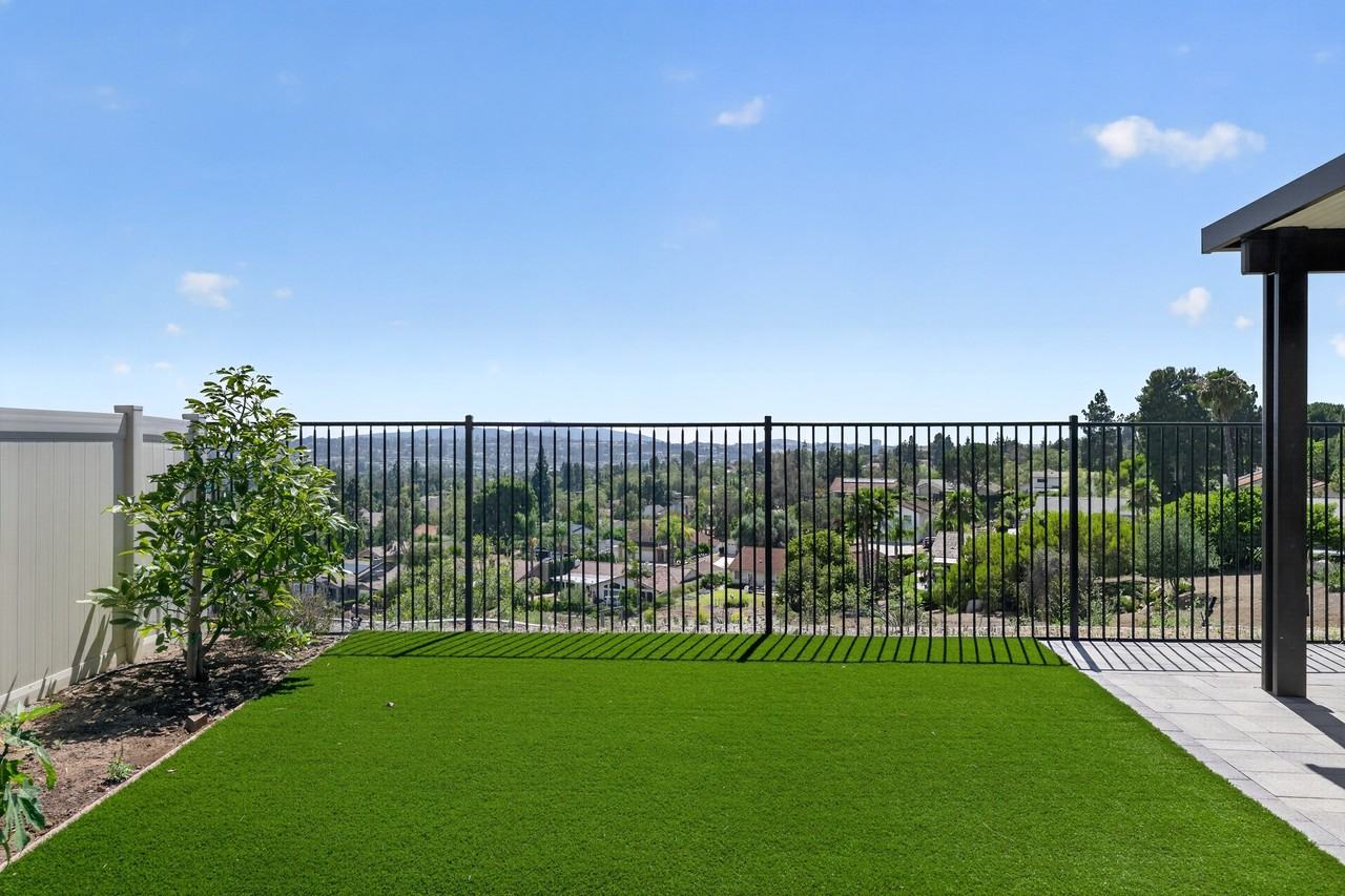17296 Abbey Rd #1 - Photo 4 of 37