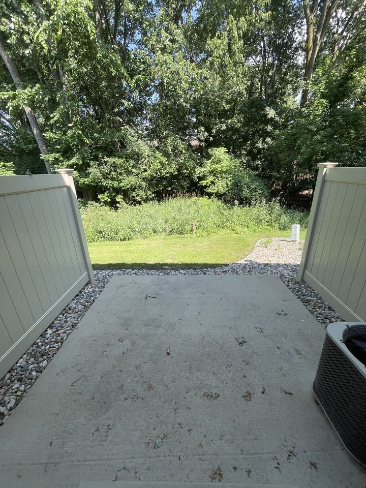 2166 Regency Dr #2166 - Photo 4 of 17