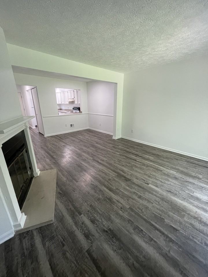 2166 Regency Dr #2166 - Photo 5 of 17