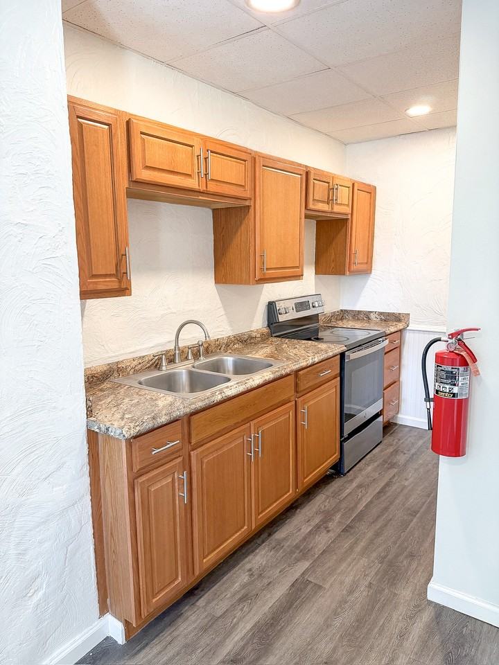 135 N Hamilton Ave #2 - Photo 3 of 10