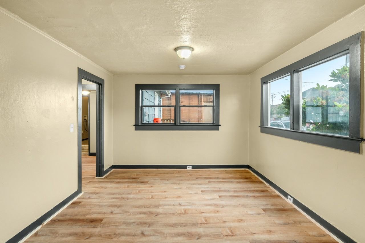 121 N D St #1 - Photo 5 of 25