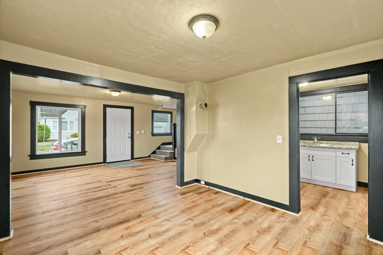 121 N D St #1 - Photo 6 of 25