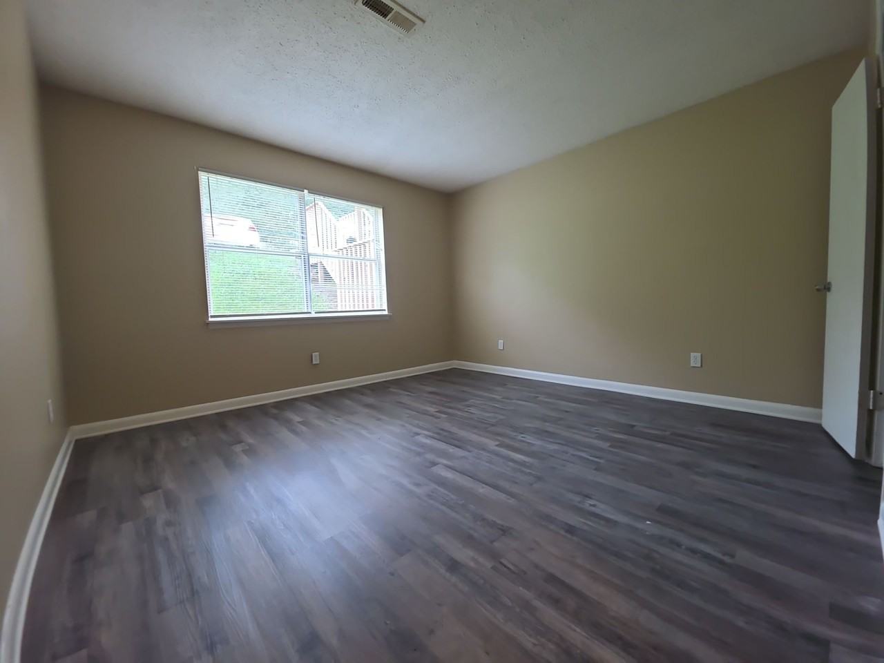 1406 Ascent Trl Nw #B - Photo 5 of 5