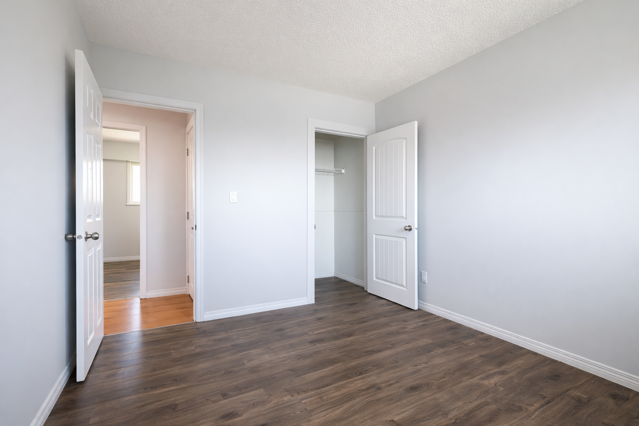 33123 6th Ave - Photo 7 of 14