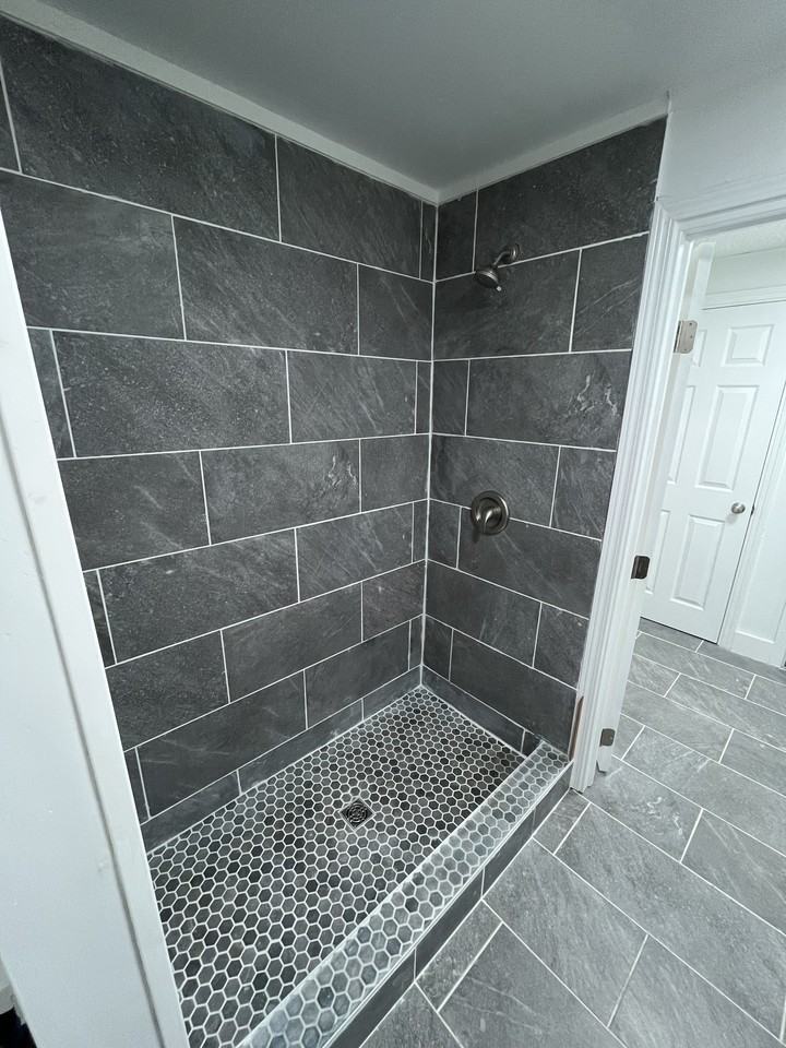 1112 State St #B - Photo 5 of 18