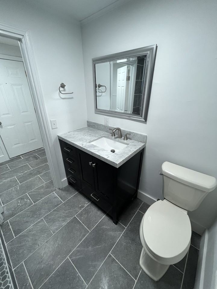 1112 State St #B - Photo 6 of 18