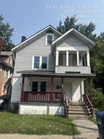 featured image of 118 Fernwood Ave #2