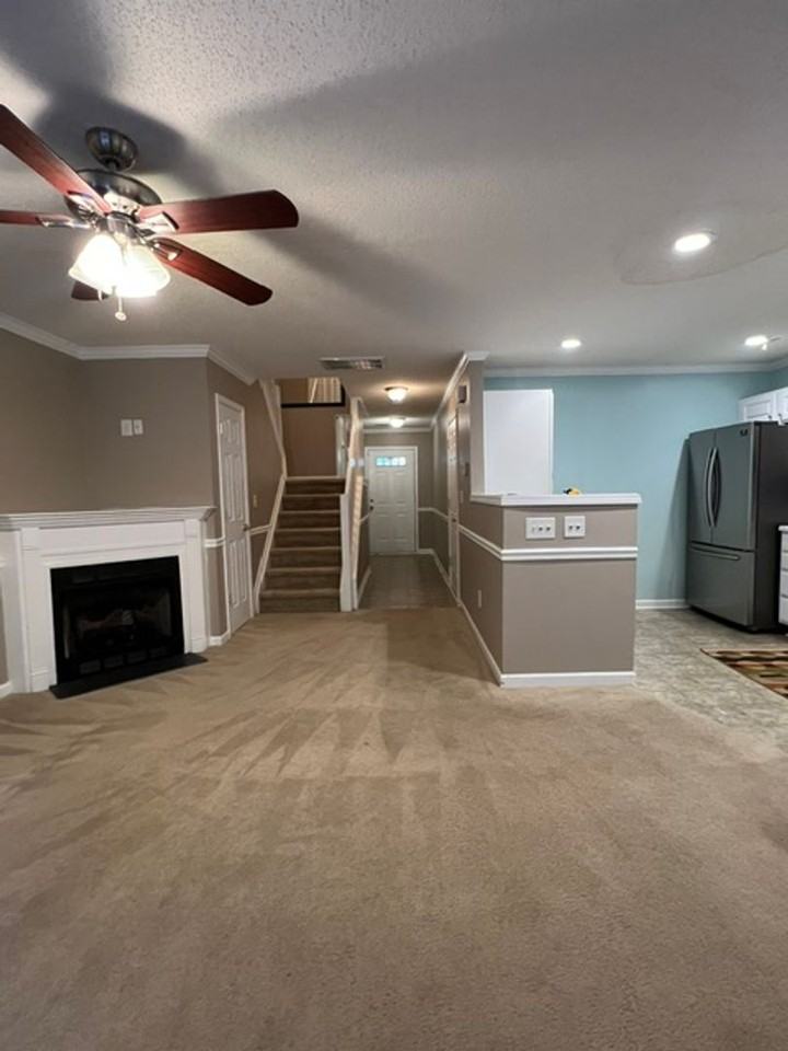 8112 Christmas Ct - Photo 6 of 13