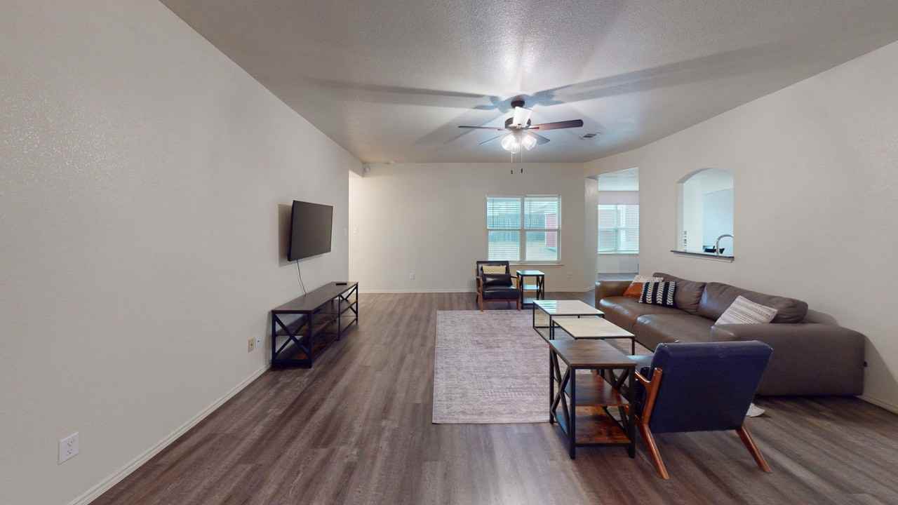 2703 Tara Dr - Photo 2 of 26