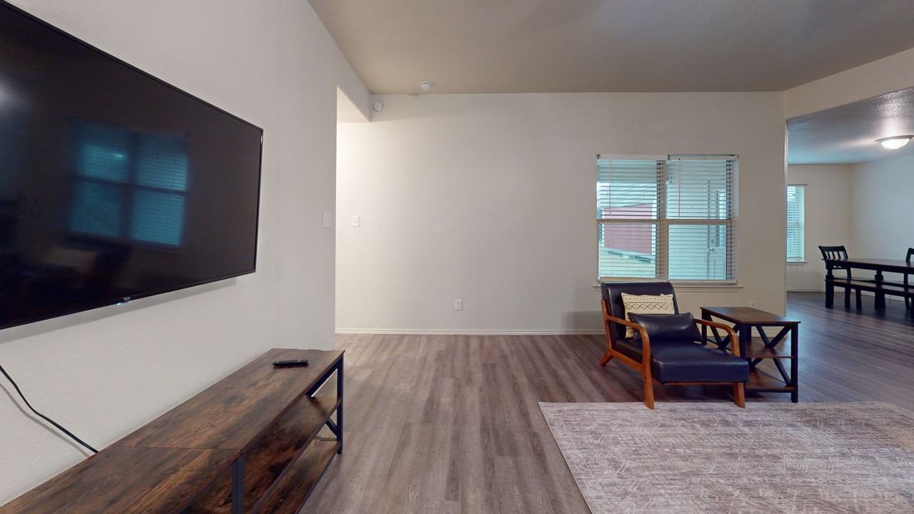 2703 Tara Dr - Photo 4 of 26