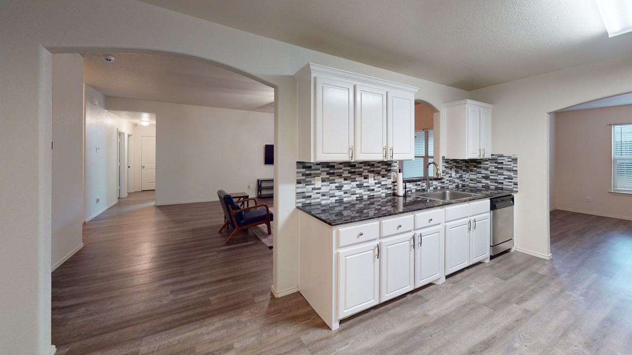 2703 Tara Dr - Photo 6 of 26