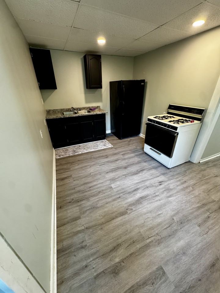 187 Main St N #3 - Photo 3 of 16