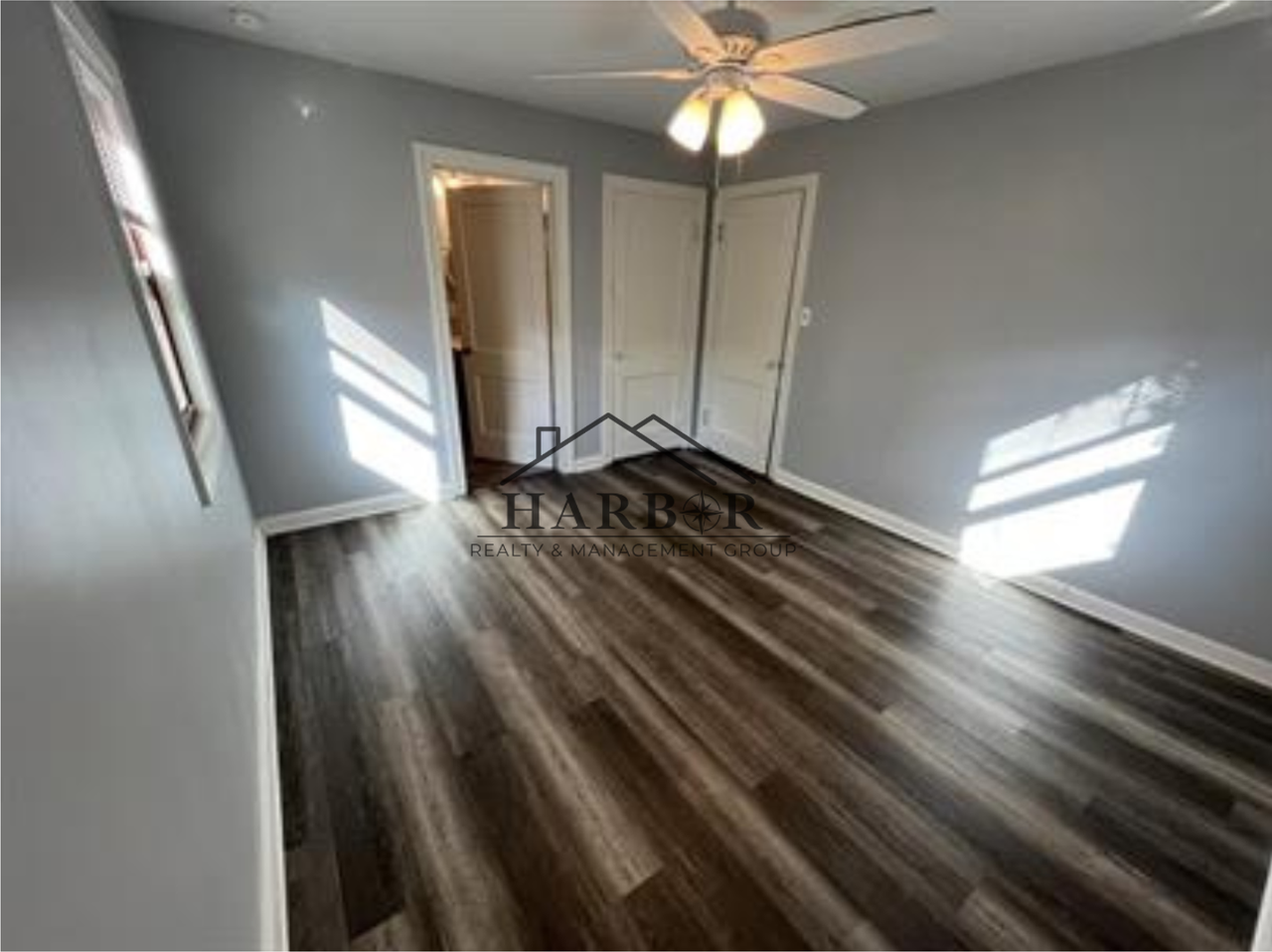 1506 7th St Se - Photo 2 of 6