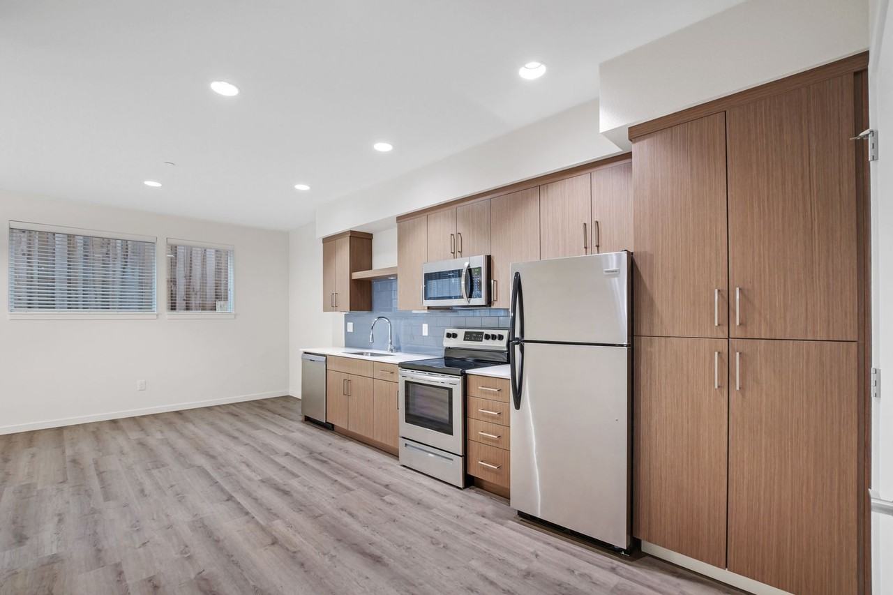 Ellie Jean Apartments - Photo 2 of 25