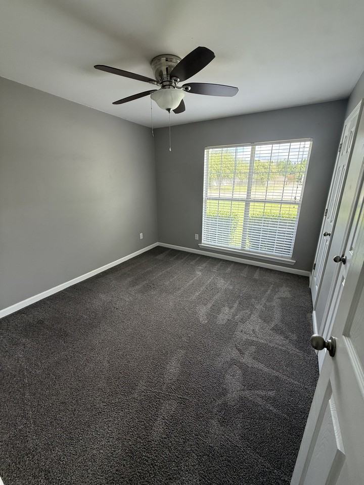 200 Melrose Ln #1 - Photo 5 of 21