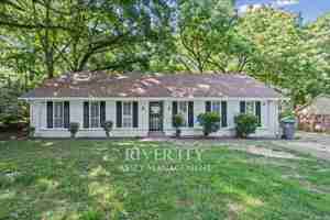 featured image of 895 Brownlee Rd #1