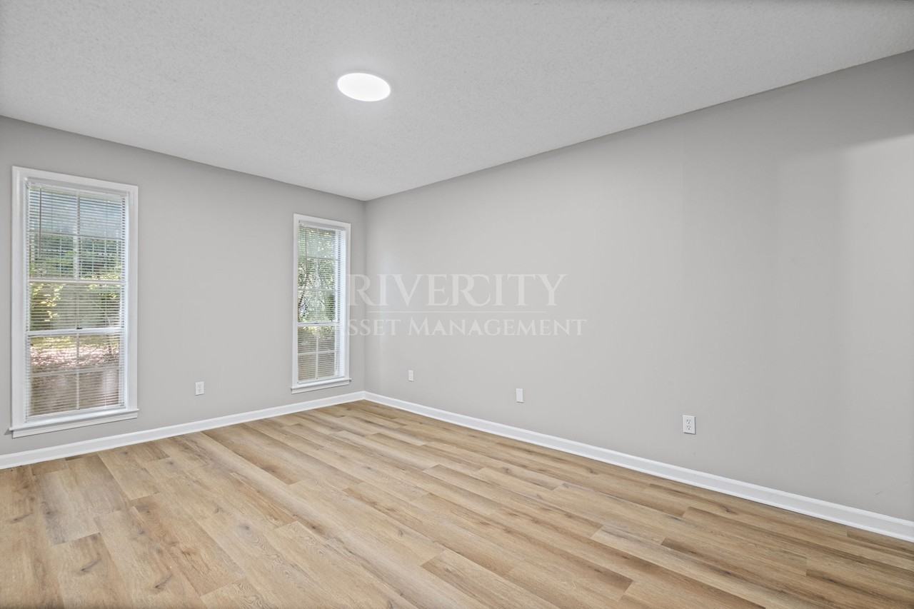 895 Brownlee Rd #1 - Photo 7 of 20