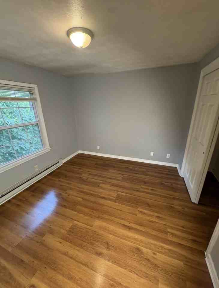 352 Long St #5 - Photo 2 of 4