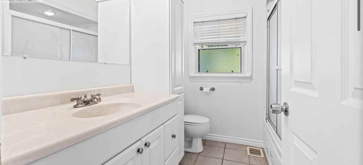 13A Sunset Cres #1 - Photo 2 of 9