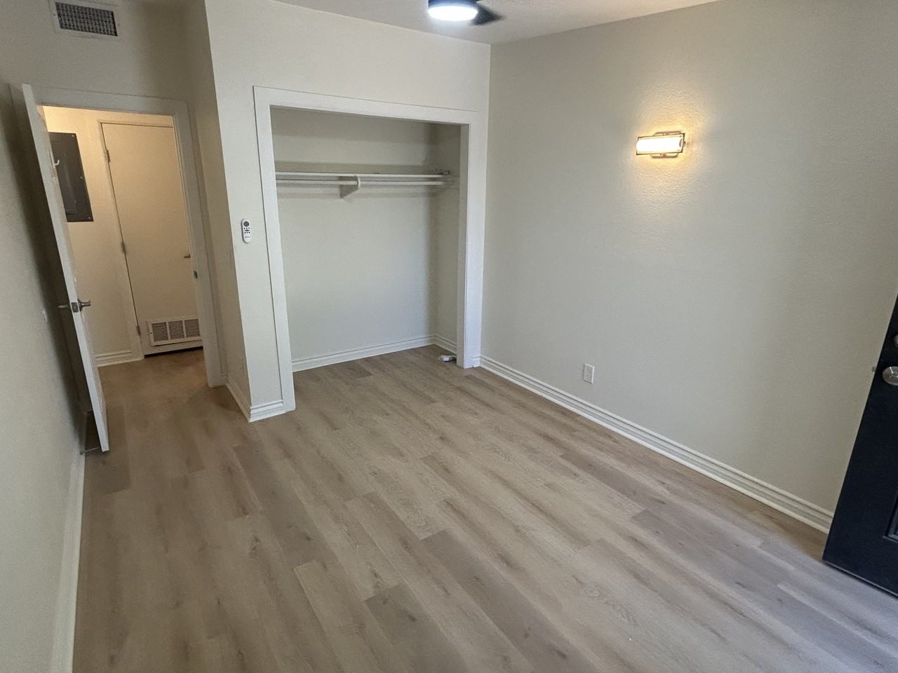 6713 E Monterey Way #5 - Photo 4 of 10