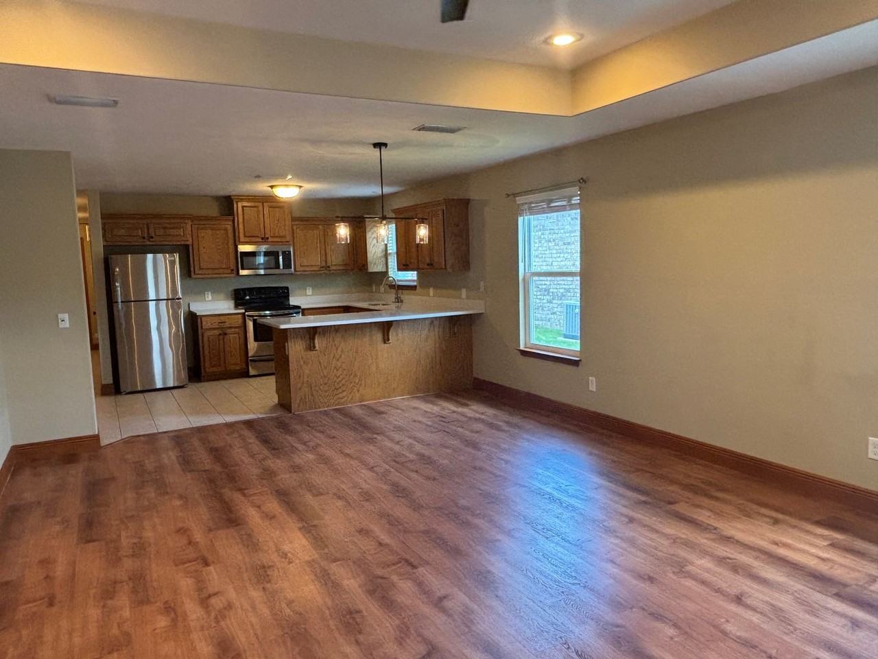 4701 Deerfield Dr - Photo 4 of 18