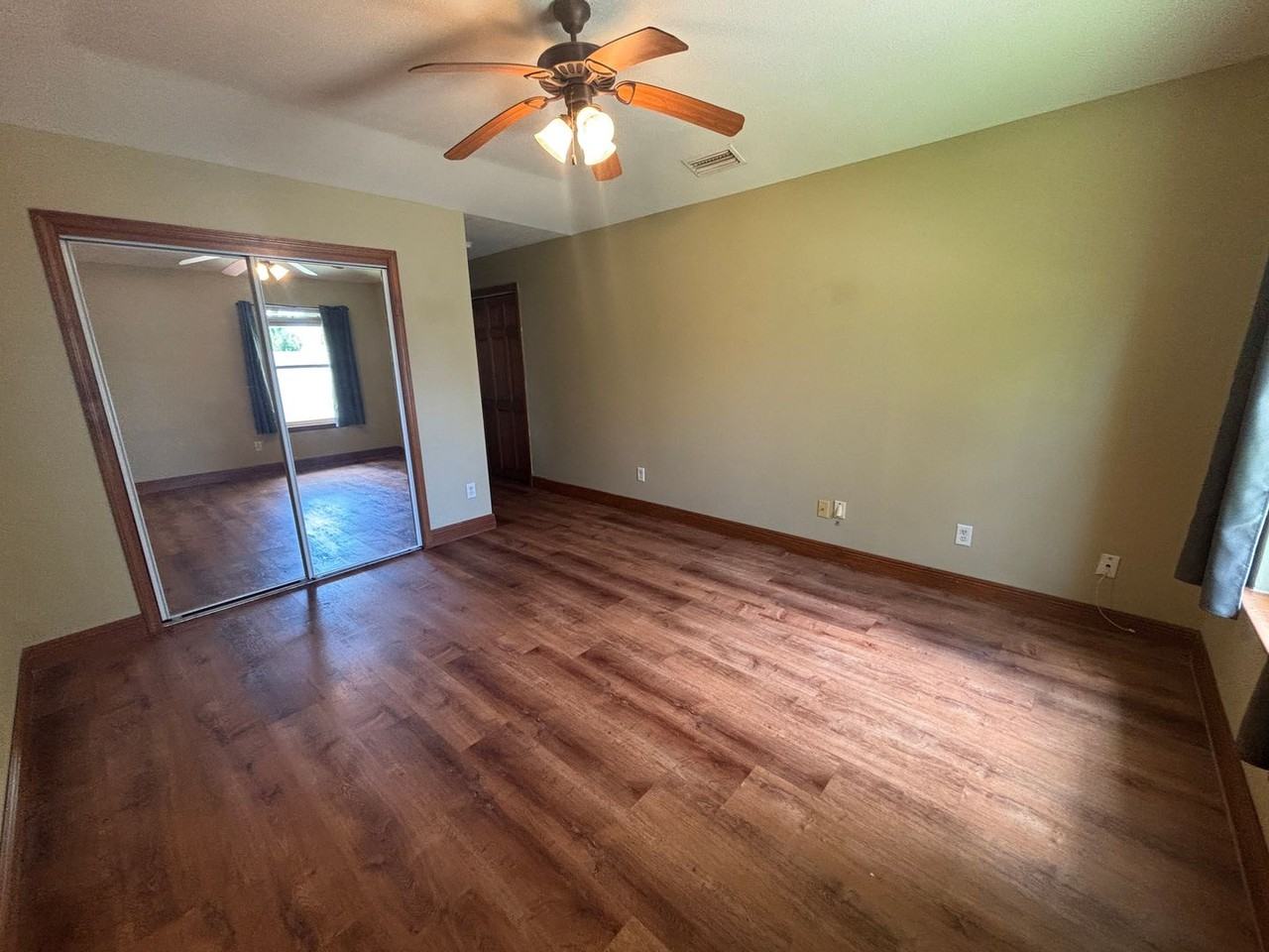 4701 Deerfield Dr - Photo 7 of 18