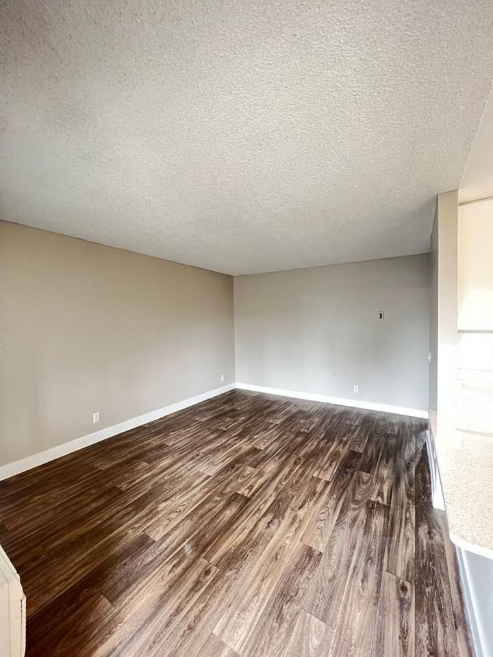 Sage View Apts - Photo 2 of 23