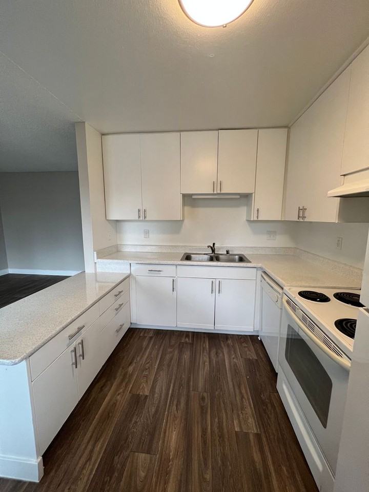 Sage View Apts - Photo 6 of 23