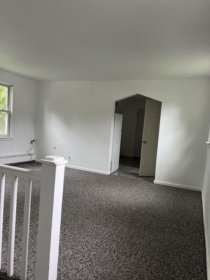 25 Alder Dr #2 - Photo 5 of 14