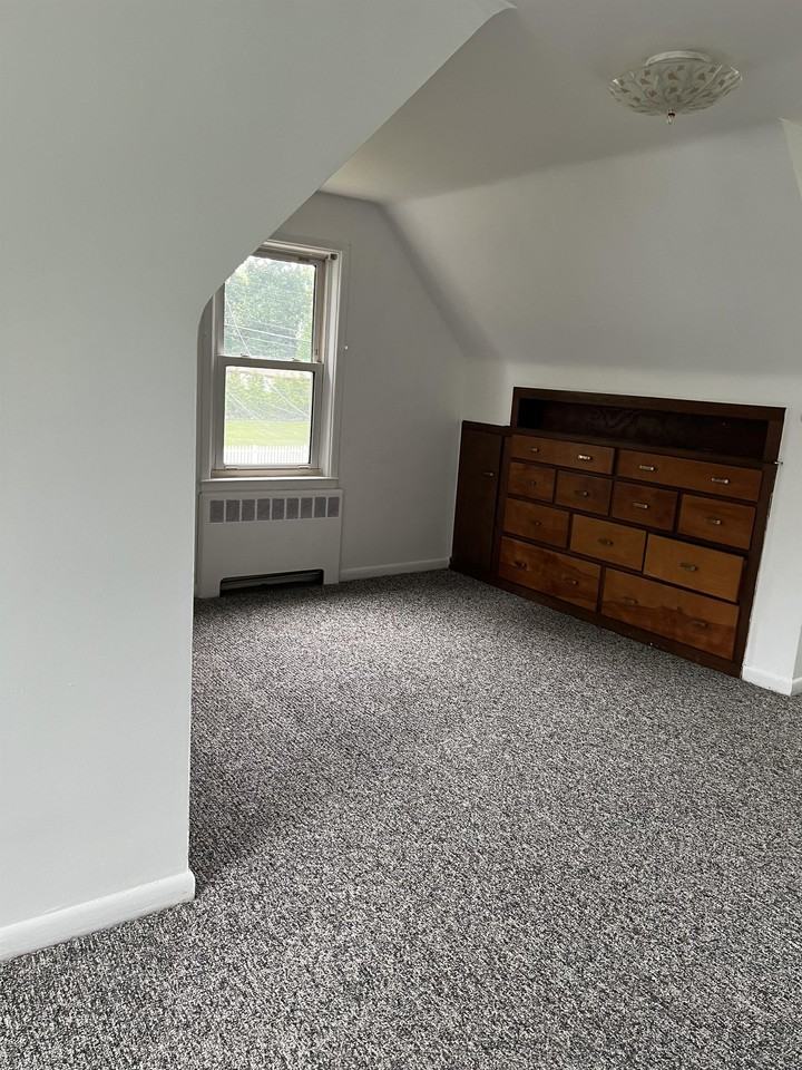 25 Alder Dr #2 - Photo 6 of 14
