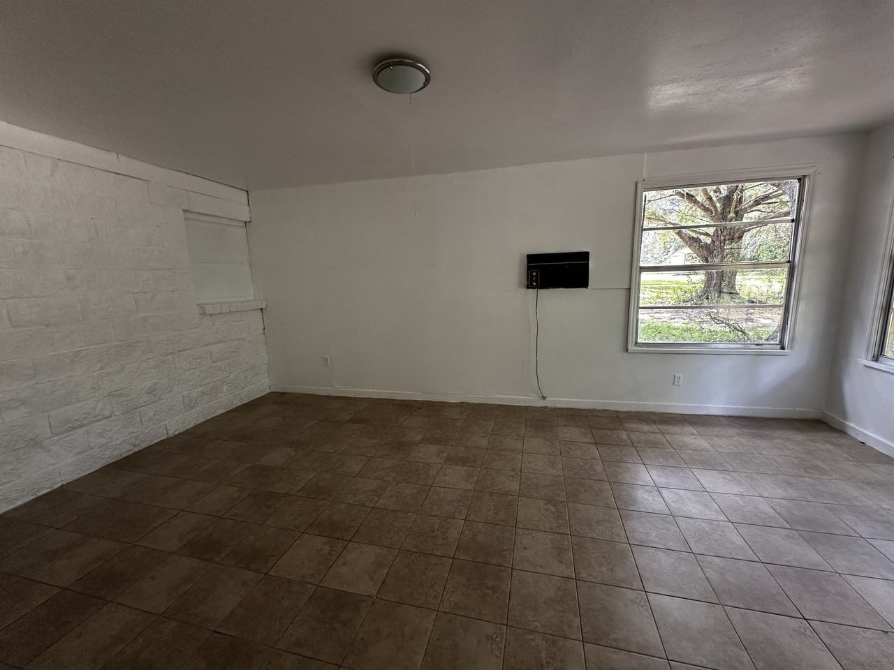 3 Lake Ct #1 - Photo 7 of 20