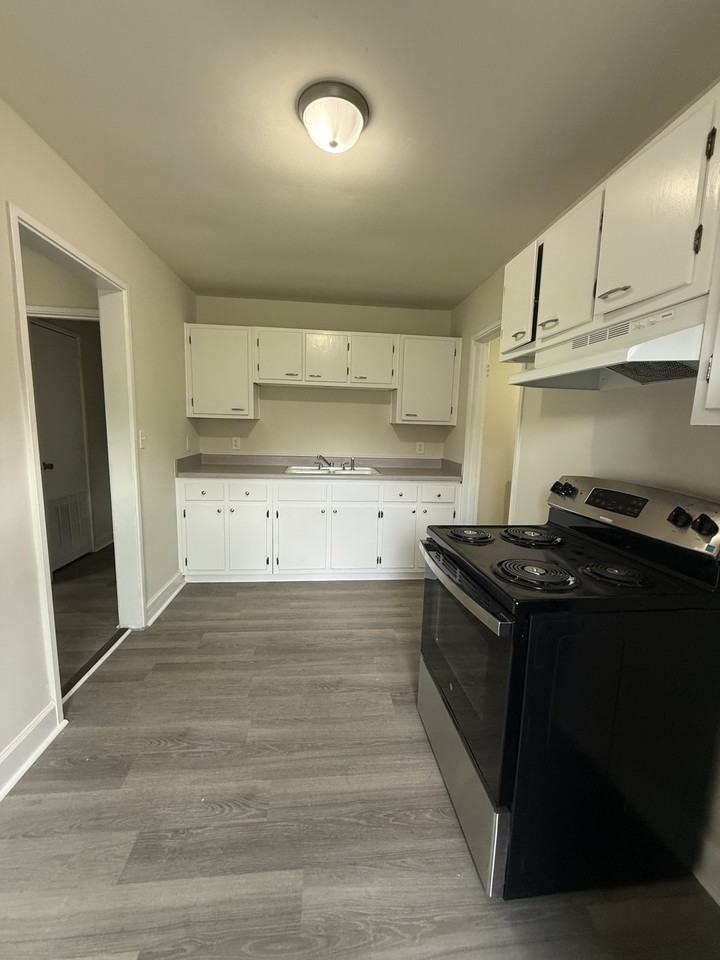 1545 17th Pl Sw #1 - Photo 2 of 9