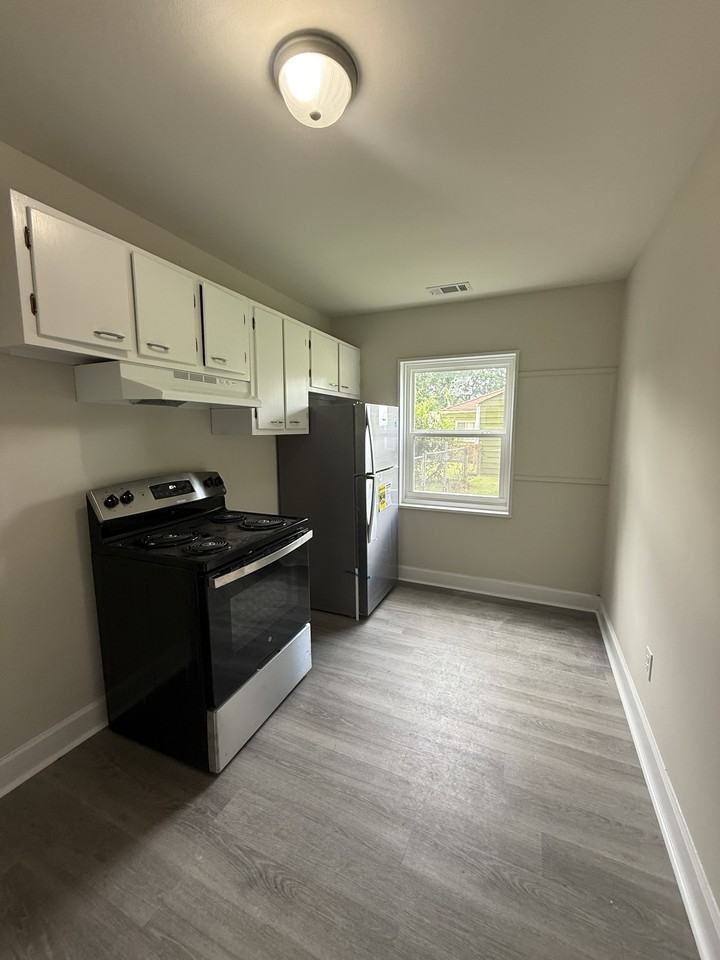 1545 17th Pl Sw #1 - Photo 3 of 9