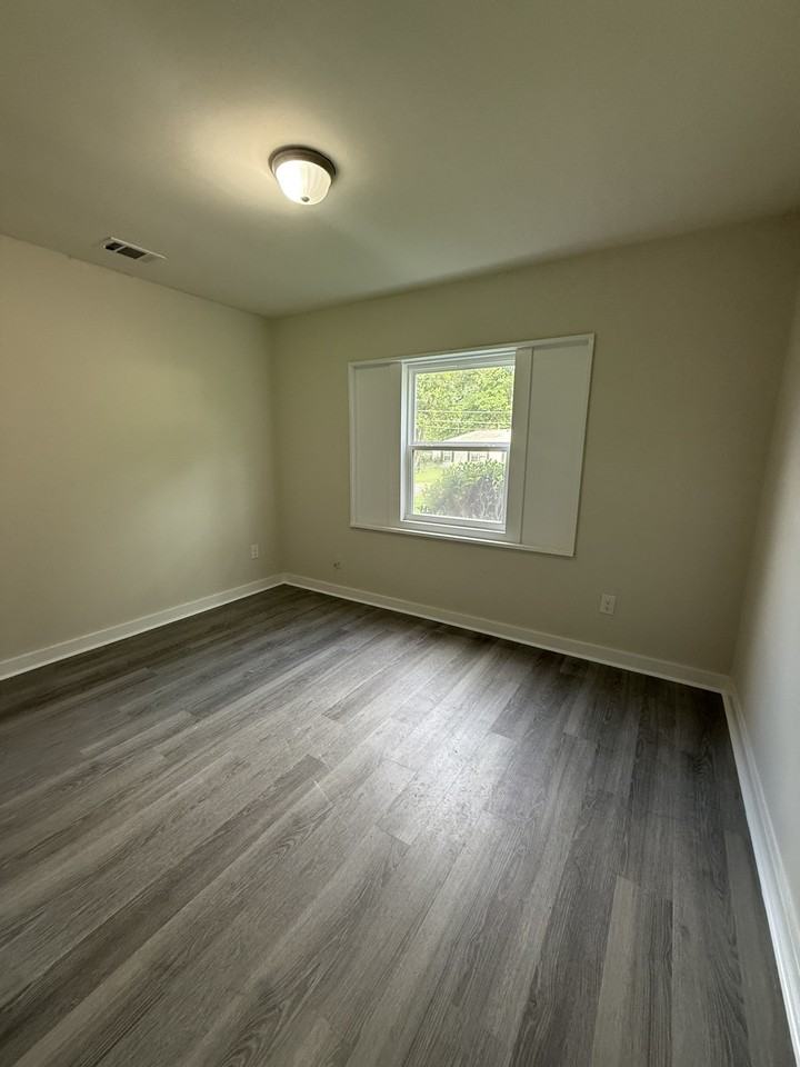 1545 17th Pl Sw #1 - Photo 4 of 9