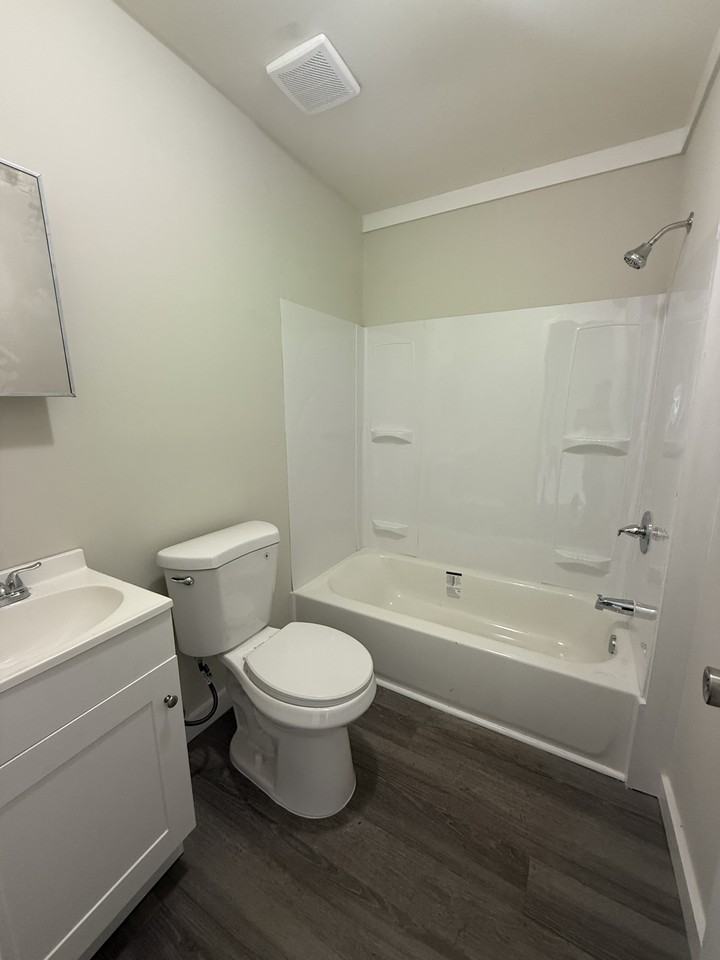1545 17th Pl Sw #1 - Photo 5 of 9