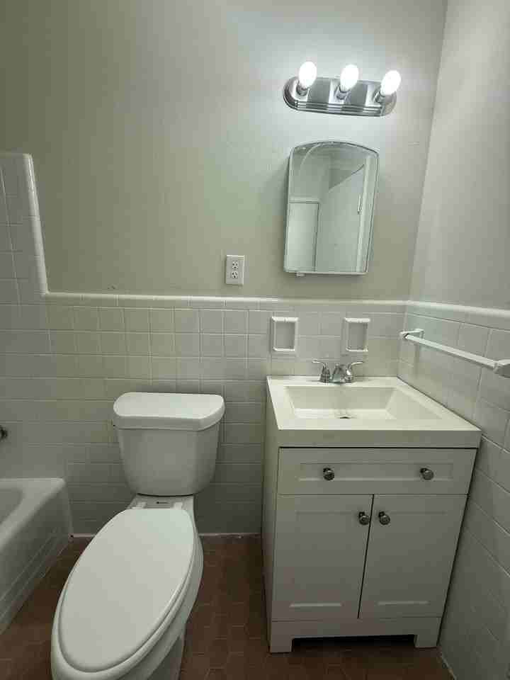 1545 17th Pl Sw #1 - Photo 6 of 9
