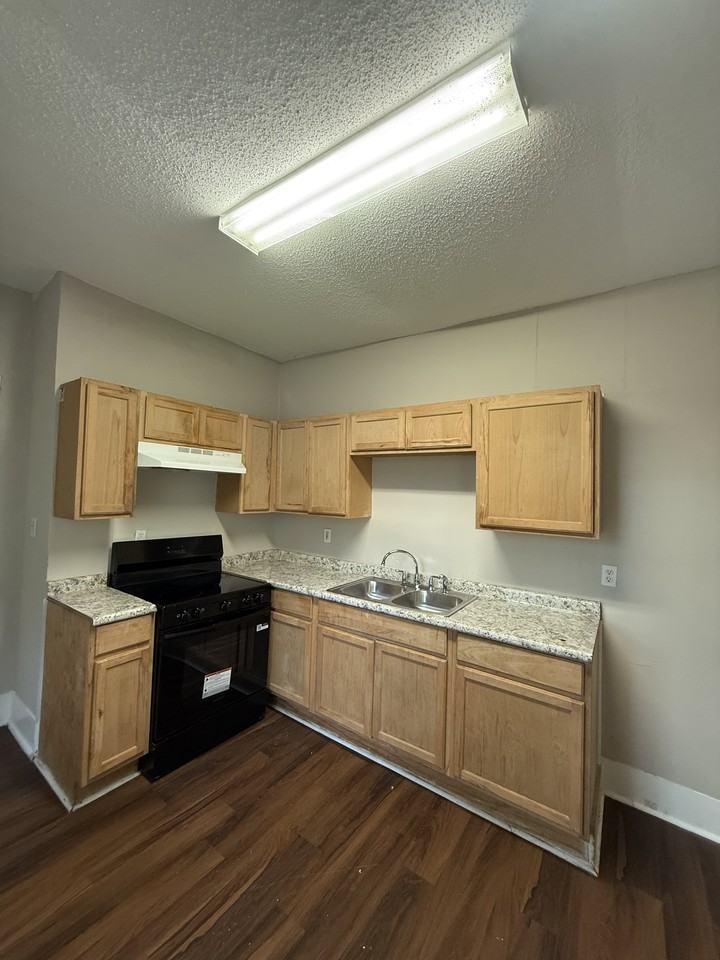 3101 17th Street Ensley #1 - Photo 5 of 12