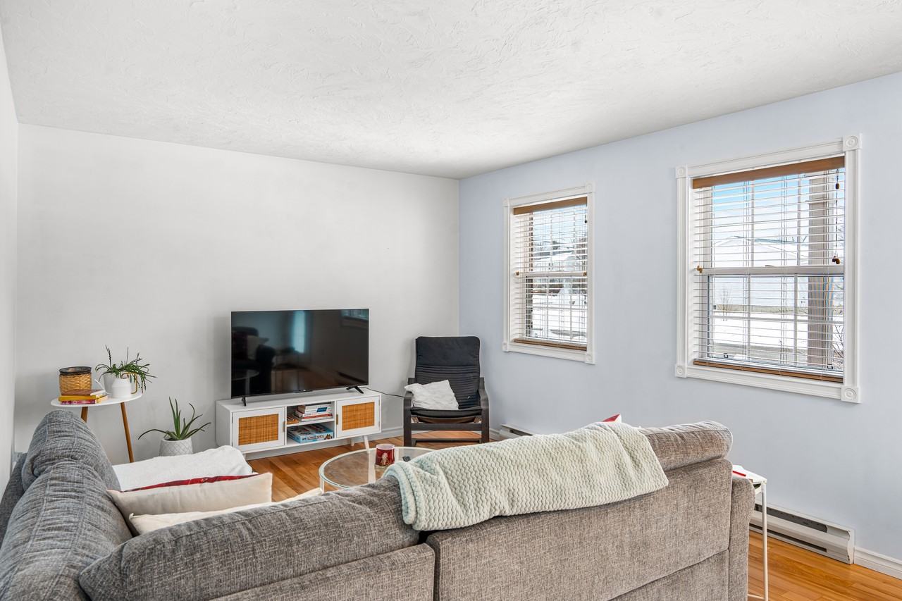 11 Bridlewood Way #1 - Photo 4 of 30