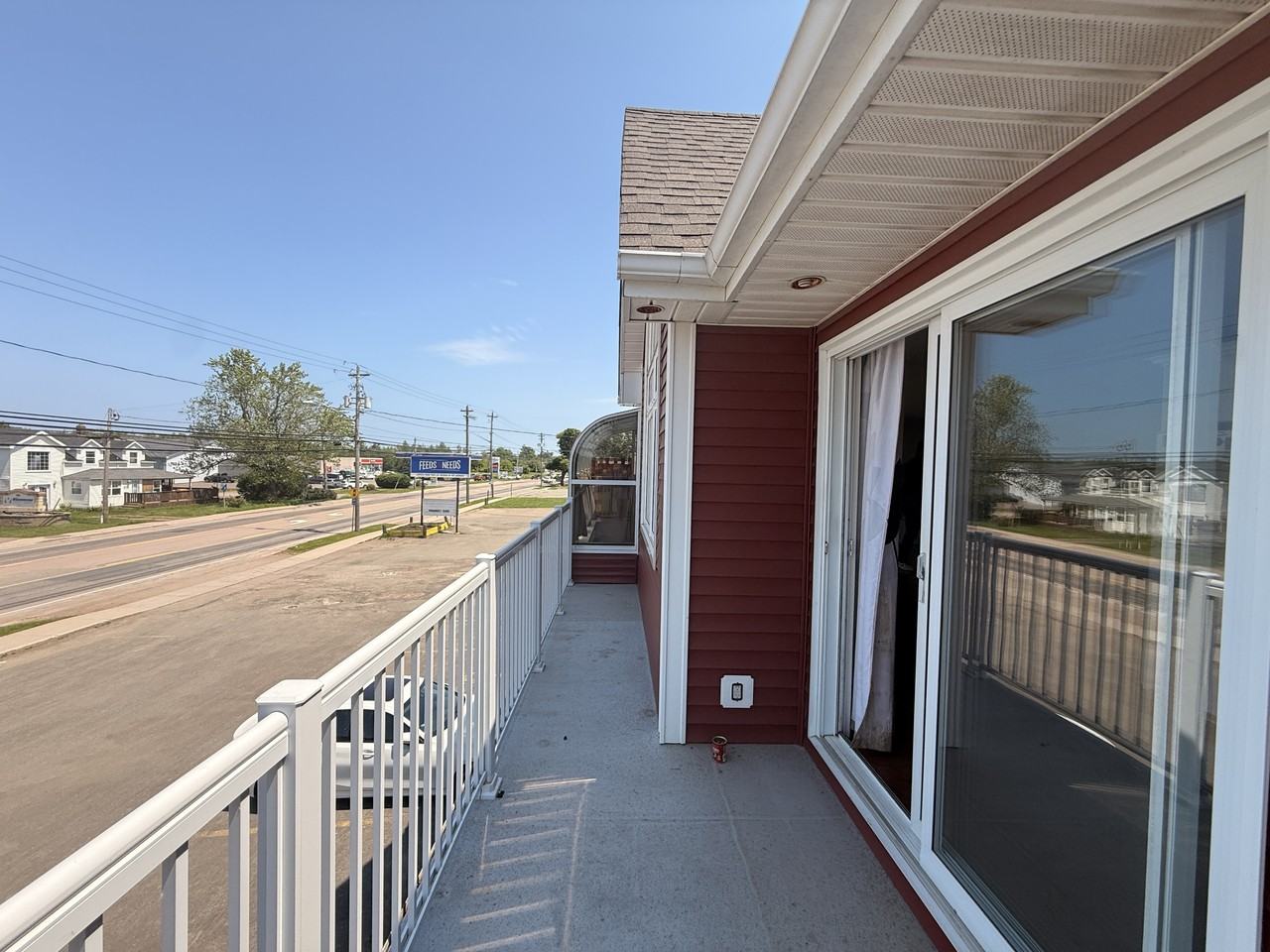 579 Main St - Photo 5 of 24