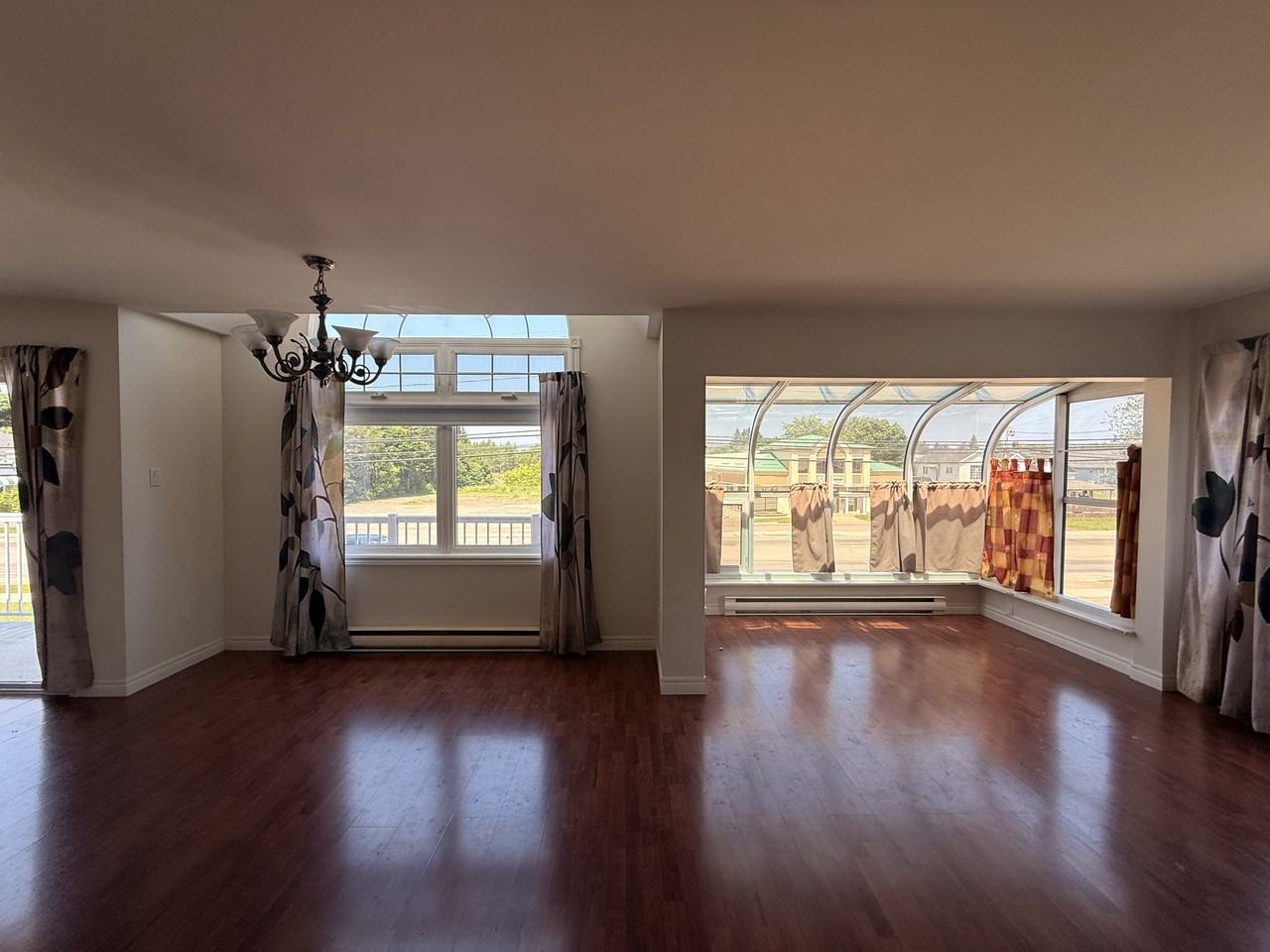579 Main St - Photo 7 of 24