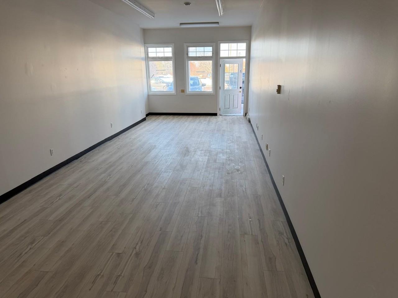 579 Main St Fl Office - Photo 2 of 5