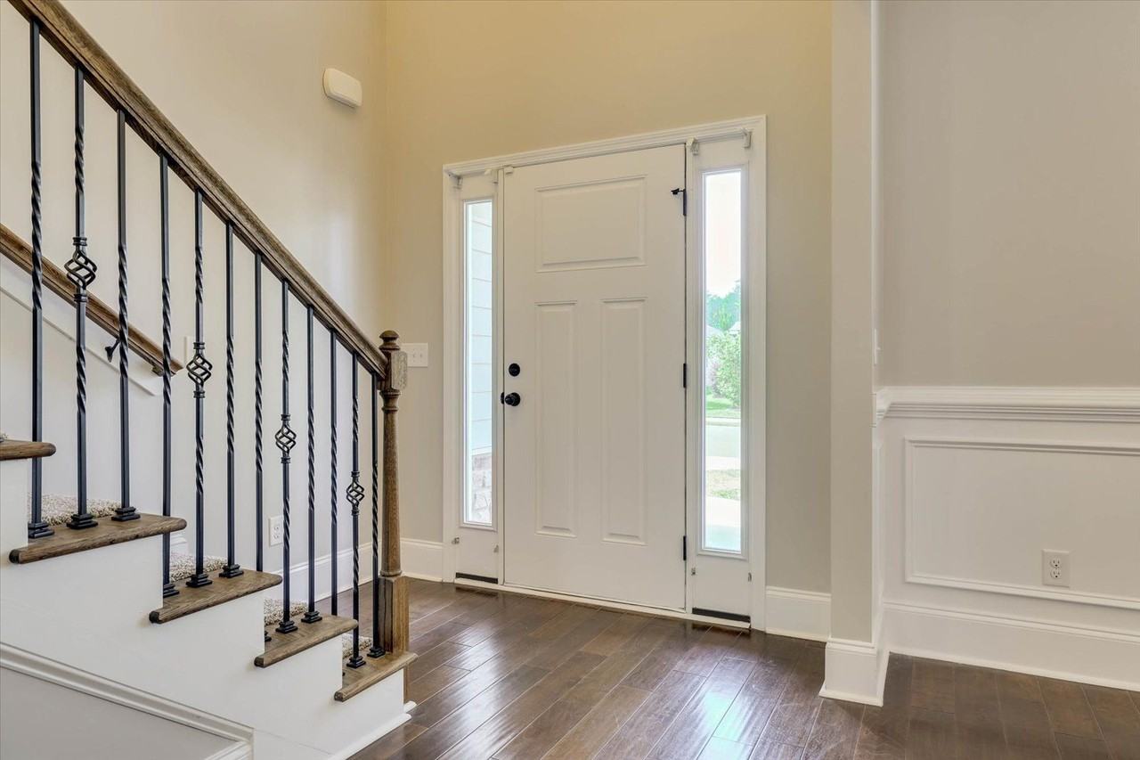 127 Radcliff Dr #1 - Photo 5 of 50