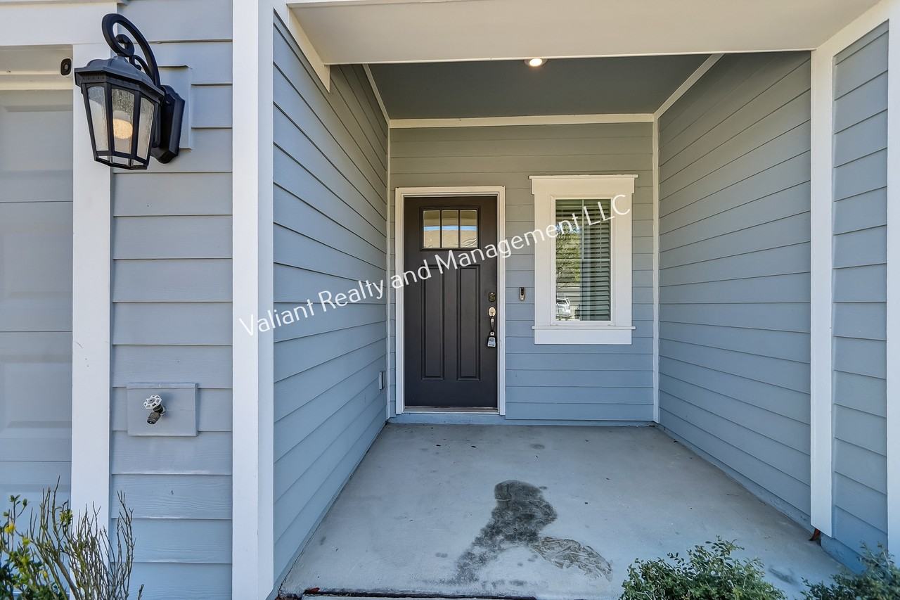 13115 Annies Walk Dr #1 - Photo 4 of 36