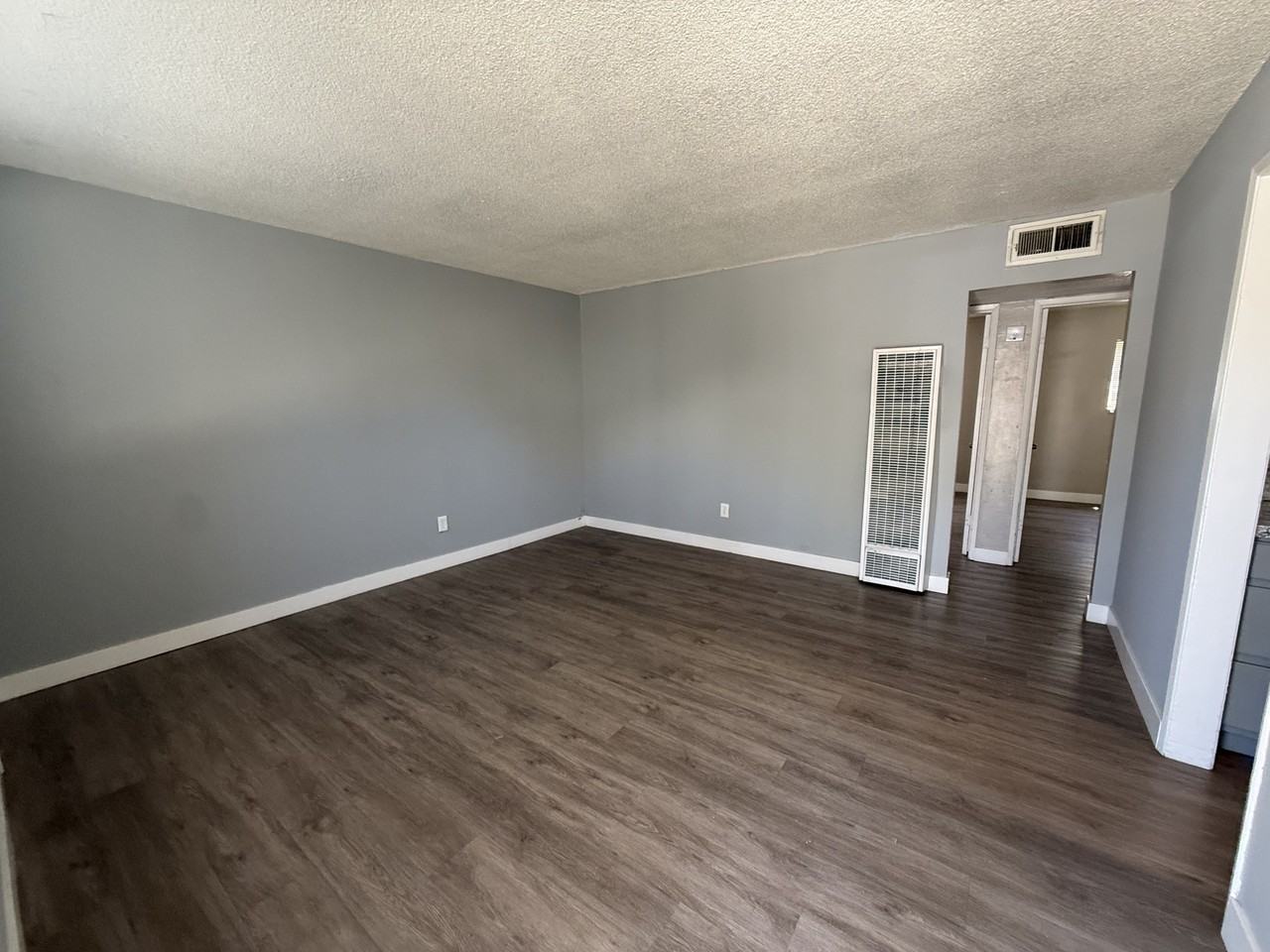 117 Woodrow Ave #B - Photo 2 of 10