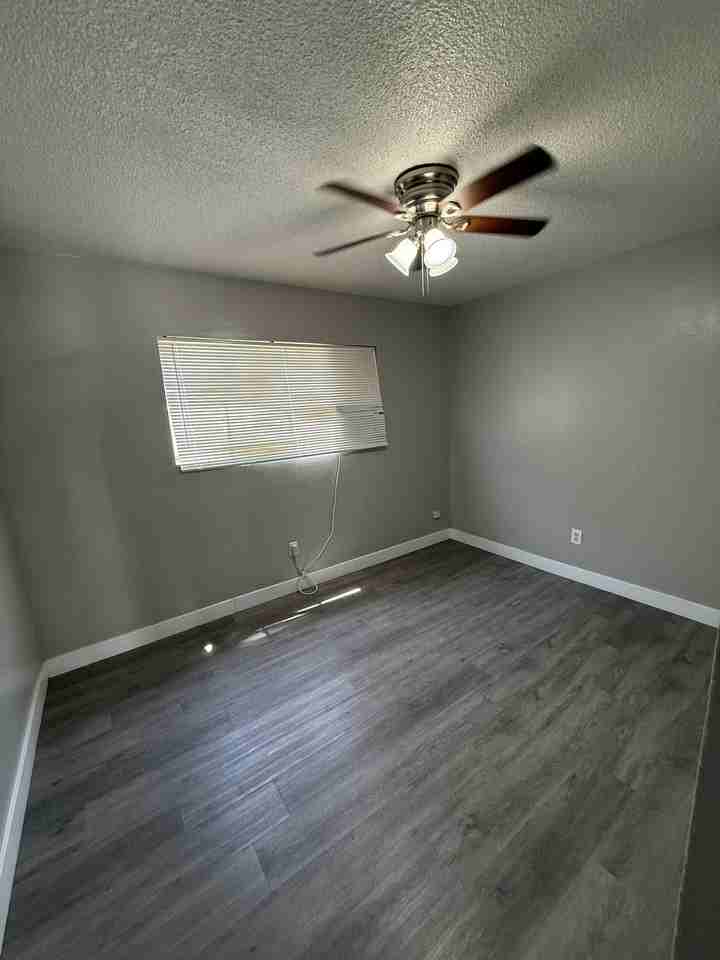 117 Woodrow Ave #B - Photo 5 of 10